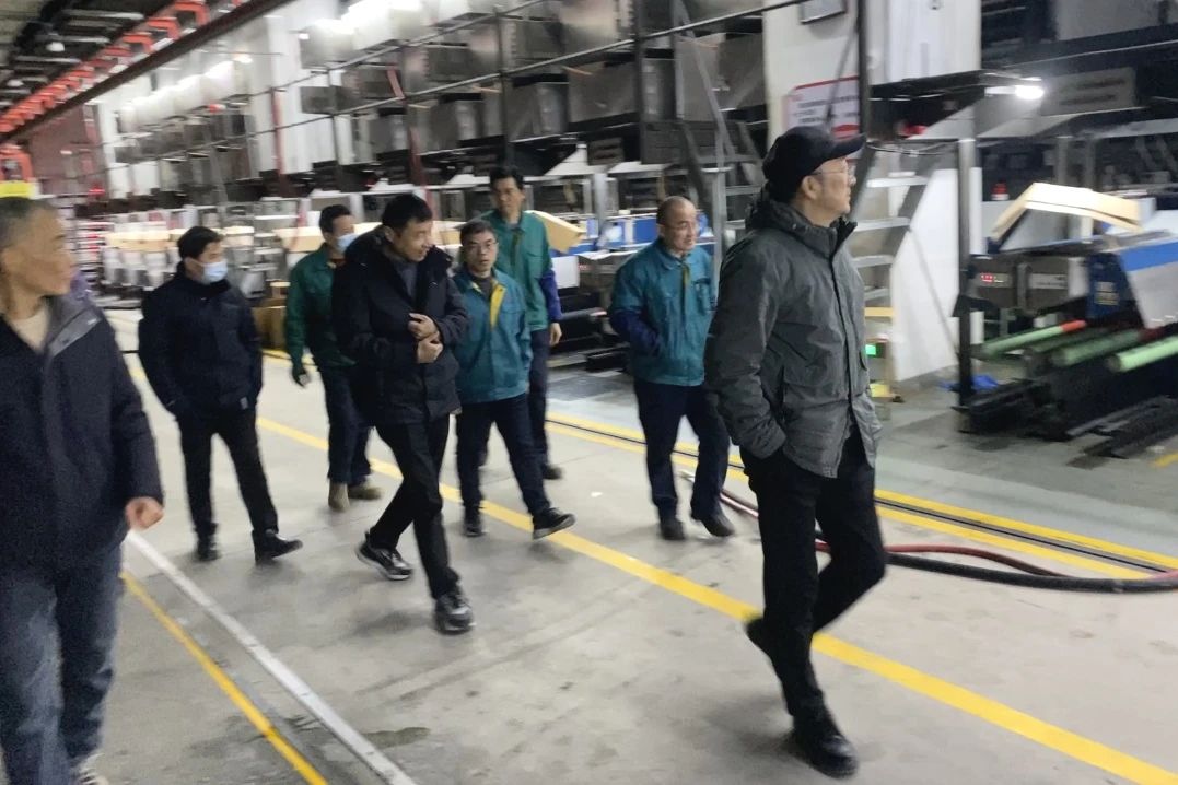 Changshu -poliestro faras sekurecajn inspektojn antaŭ ol rekomenci laboron